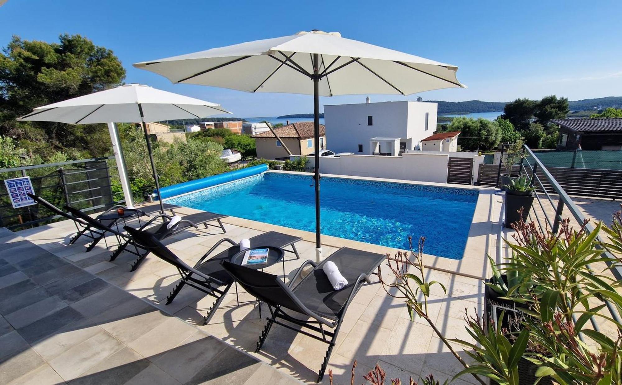 Villa Pura Vida With Sea View Пула Екстер'єр фото